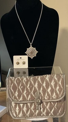 EXÓTICO NUEVO CON ETIQUETAS CONJUNTO DE COLLAR STELLA DINASTÍA BRIGHTON Y PENDIENTES POST DINASTÍA PRECIO DE VENTA SUGERIDO POR EL FABRICANTE: $196 Foto 1 de 4