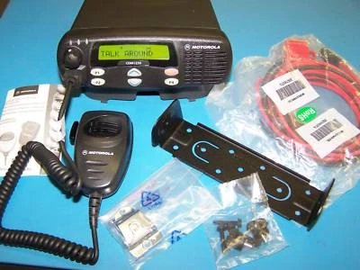 Motorola CDM1250 VHF 136-174MHz  45 Watt MINT - Image 1 of 3