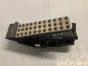 MERCEDES BENZ E-CLASS W213 ACCELERATOR THROTTLE PEDAL A2133001100 - Picture 1 of 6