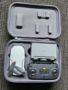 DJI Mini SE Camera Drone combo - Picture 1 of 14