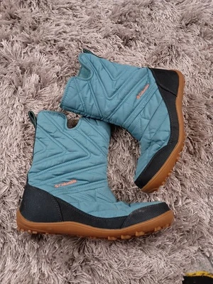 COLUMBIA Omni Grip Girls 200 Grams Blue Quilted Boots Size 6 - Image 1 of 4
