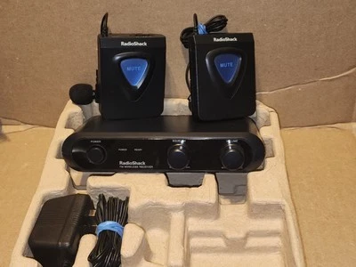 Radio Shack 32-1257 Wireless Lapel Microphone System w/Extra Transmitter 170MHz - Image 1 of 4