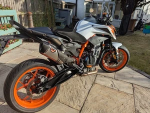 2022 KTM 890 Duke R - Picture 1 of 10
