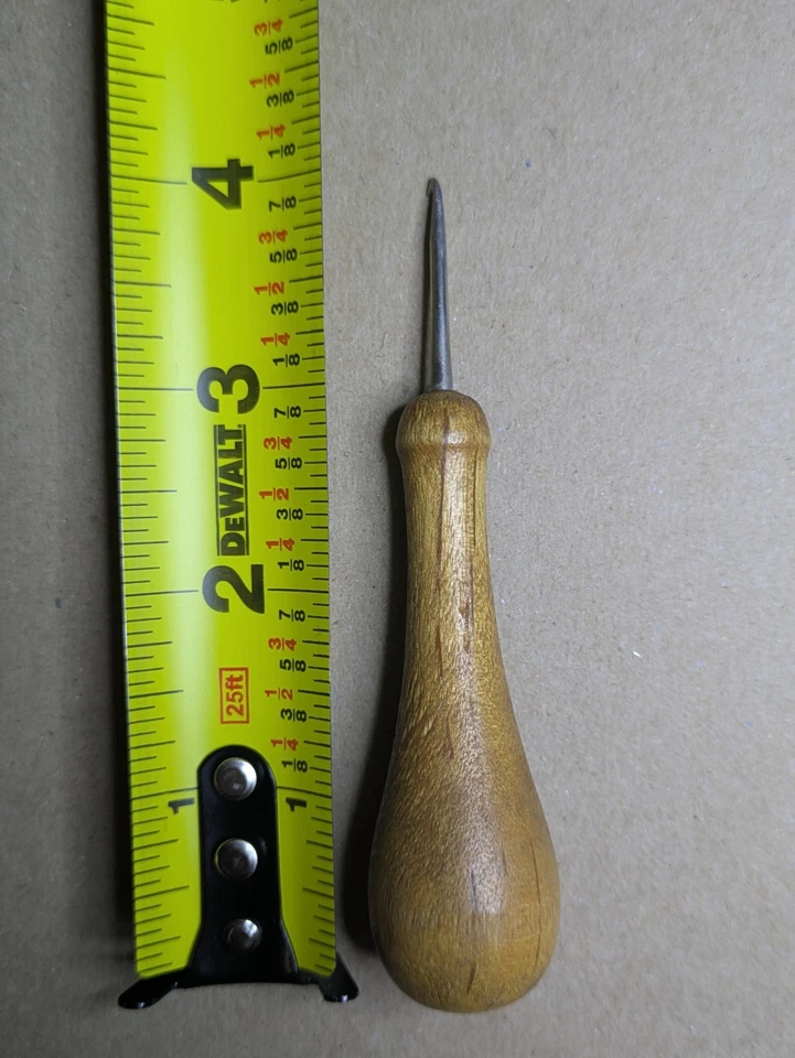 Vintage  Rug Hooking Tool, Wood Handle in great Condition! - Image 1 of 1