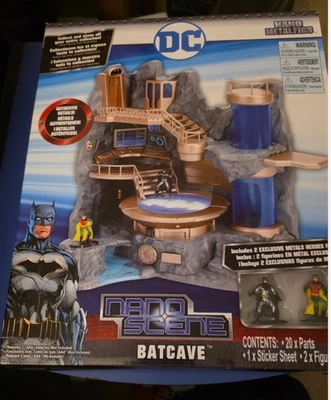 DC Comics Nano Metalfigs Nanoscene BATCAVE Batman Juego y Figuras de Metal NUEVO Foto 1 de 2