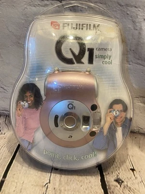 FUJIFILM Q1 Nexia 22mm Point Shoot Film Camera NEW Rose Pink - Image 1 of 4