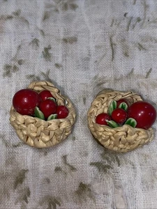 Roter Obstkorb mit Griff signiert MADE IN WESTERN GERMANY Ohrclips ALT Vintage - Bild 1 von 10