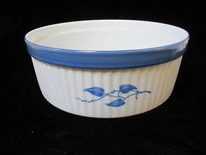 Rosenthal Kronach Germany  8.25" x 3" A/6 Blue Leaf Souffle ceramic baking dish  - Picture 1 of 6