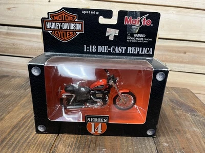 Maisto Harley Davidson 2002 XL 1200C красный мотоцикл литой 1:18 серии 17 - Изображение 1 из 4