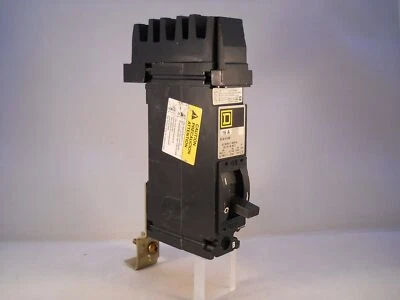 Square D MCCB 16 Amp Single Pole 16A i-Line Circuit Breaker SFA1016B - Image 1 of 4