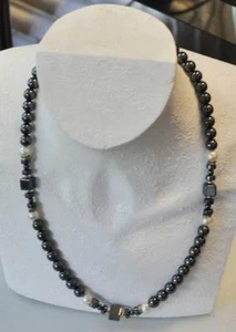 50 cm - Vintage Hämatit Perlen Halskette Collier Silber Verschluss - Picture 1 of 4