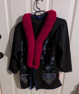 VINTAGE BLACK/RED COTTON/WOOL HAND WOVEN JACKET RARE TIBETAN/HIMALAYAN/BHUTANESE - Picture 1 of 7