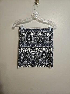 Falda blanca azul geométrica con estampado integral American Eagle para mujer talla pequeña Foto 1 de 4