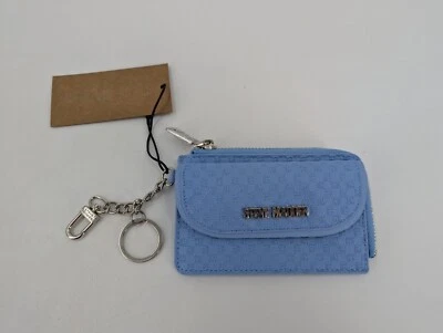 Cartera de tarjetas Steve Madden con llavero de goma azul y sintético 5" x 3.5" Foto 1 de 4