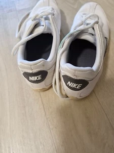 NIKE SNEAKER SPORTSCHUHE-- GR : 38 NEUW; - Bild 1 von 3