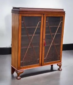 Antique Mahogany Bookcase With Adjustable Shelves - Picture 1 of 10