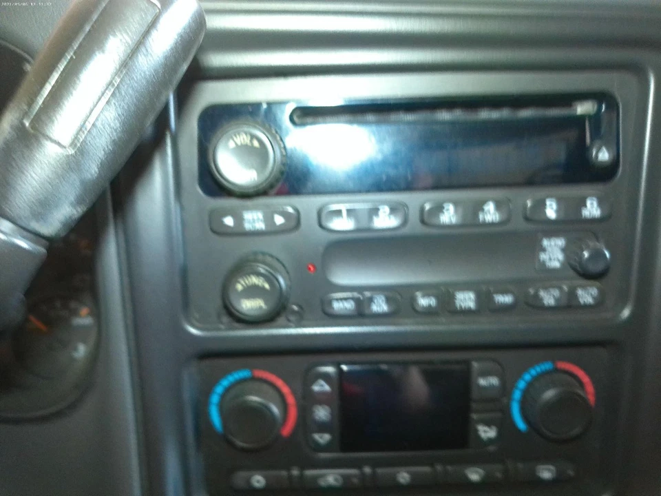 Used Rear Left Door Assembly Rear Side fits: 2004 Chevrolet Avalanche 1500 class Foto 1 de 4