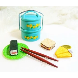 American Girl SCHOOL LUNCH Out For Sushi Chopsticks Plate Lunch Box Accessories - Afbeelding 1 van 6
