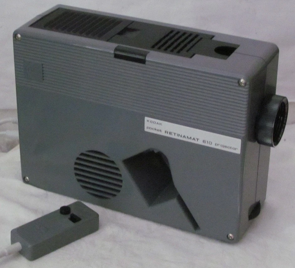 Diaprojektor KODAK Retinamat 610 für Dias 3 x 3 cm mit Anleitung und Tasche - Bild 1 von 4