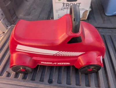 Radio Flyer, mi 1er coche de carreras, paseo para niños, rojo, niños 1-3 años Foto 1 de 4