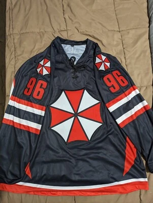 Camiseta deportiva de hockey inspirada en Resident Evil Umbrella Corp Foto 1 de 4