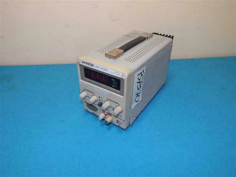 GW Instek GPS-3030D GPS3030D Laboratory DC Power Supply w/ Breakage - Image 1 of 1