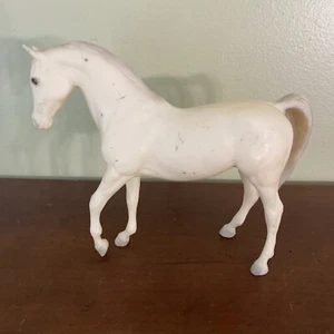 Breyer Arabian Mare Horse Figure - Picture 1 of 9