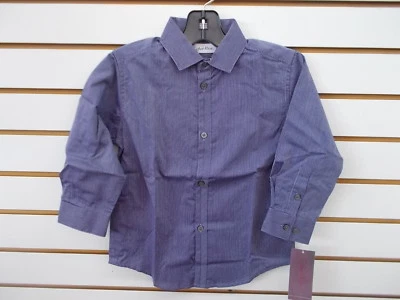 Camisa de vestir de manga larga a rayas moradas de $36 de Calvin Klein para niños tallas 4, 5, 6 y 7 Foto 1 de 3