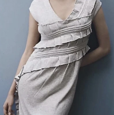 Vestido Anthropologie tejido y anudado lana cachemir volantes sin mangas pequeño Foto 1 de 4