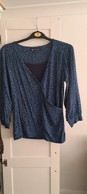 crew clothing size 10 blue floral wrap top - Image 1 of 2