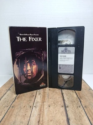 vhs John Frankenheimer directs THE FIXER '68 ALAN BATES 1994 First Printing RARE Foto 1 de 4