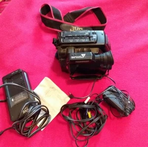 VINTAGE JVC GR-AX2 Compact VHS-C Video Movie Camera Camcorder - Picture 1 of 6