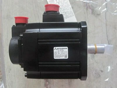 USED MITSUBISHI HC-SF102B Servo Motor Tested It in good condition - Image 1 of 3