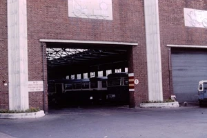 1976 Original Bus Slide Bus Garage Ref 8880 - Picture 1 of 1