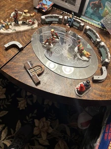 Abteilung 56 H V S Eislaufen und Schlittschuhläufer nicht alle Figuren sind Abt 56�� - Bild 1 von 4