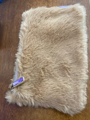 November 2025 Ipsy Glam Bag NWOB 5x7” - Bag only - Image 1 of 2