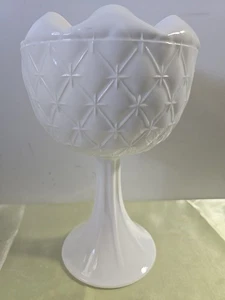 Milchglas Bonboniere 8,5" hoch 5,5" breit - Bild 1 von 4