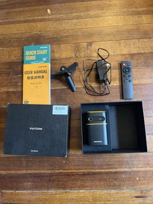 FATORK D042 Mini Projector DLP - Image 1 of 4