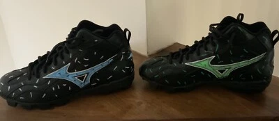MIZUNO HAND PAINTED FOOTBALL CLEATS SIZE 8 - Image 1 of 4