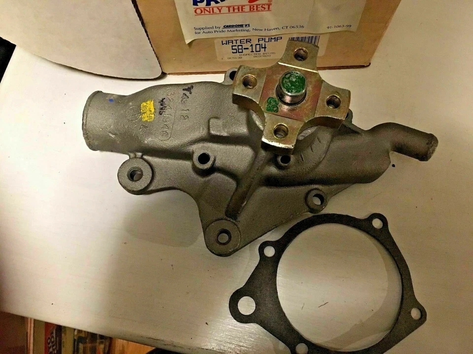 Bomba de agua remanufacturada Cardone Industries 58-104  Foto 1 de 3