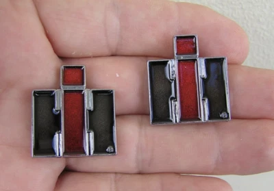 INTERNATIONAL SMALL PAIR Interior/Exterior 25mm HI CAR EMBLEM Metal Badge X 2 - Image 1 of 2