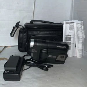 JVC GR-AXM225 VHS-C Analog Camcorder Untested Parts Repair Only With Travel Case - Picture 1 of 20