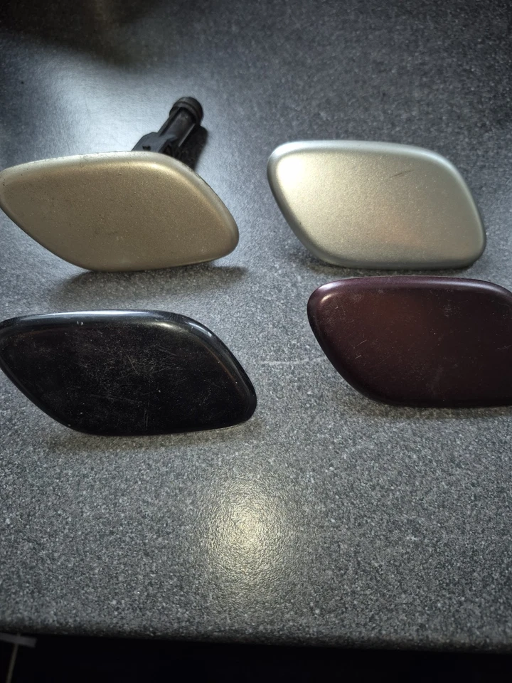 Lexus Ls430 Pre Facelift Washer Nozzle Headlight Cover Right Drivers - Image 1 of 1