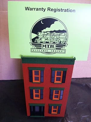 MTH Lionel Compatible 3 Story Red Brick w/ Black Shutters O Gauge Town House NEW - Image 1 of 4