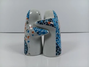 Salt & Pepper Shakers Barcelona Spain 3.5" Hugging Blue And White Ghost Embrace - Picture 1 of 9
