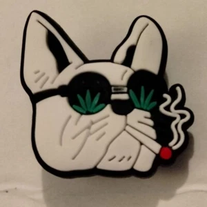 Bulldog Fumar Hierba Zapato Dije Hoja Gafas Lindo Dibujo Perro - Imagen 1 de 3