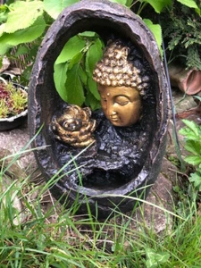 Buddha-Brunnen braun gold 40 cm mit LED-Beleuchtung weiß - Bild 1 von 4
