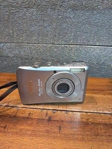 Canon PowerShot SD630 Digital Camera ELPH - For Parts or Repair Not Working - Picture 1 of 9