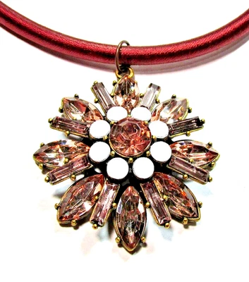 Antiguo Collar Cuerda Marrón 18" Colgante Flor Cristal Tono Dorado -NUEVO SIN ETIQUETAS (#2903) Foto 1 de 4