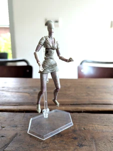 Silent Hill 2 - Bubble Head Nurse - Krankenschwester SP-061 - Bild 1 von 5